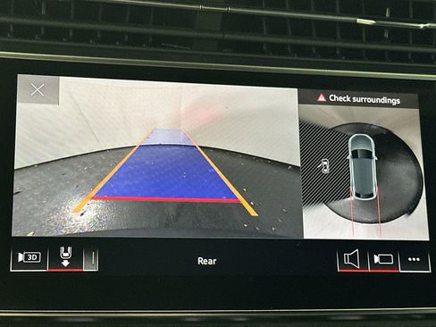 Used 2021 Audi Q8 Prestige image 21