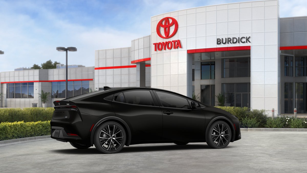New 2027 Toyota Prius XLE FWD image 11