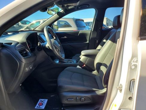 Certified 2022 Chevrolet Equinox RS w/ LPO, Floor Liner Package image 21