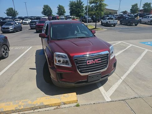 Used 2016 GMC Terrain SLE FWD image 1