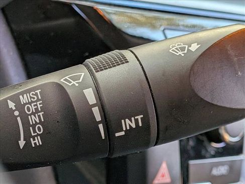 Used 2015 Toyota Corolla LE image 8