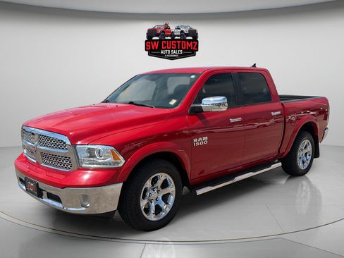 Used 2018 RAM 1500 Laramie AWD/4WD image 3