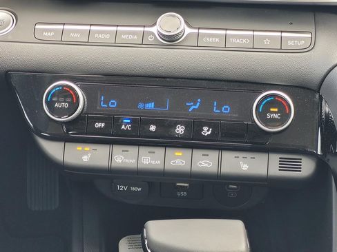 New 2026 Hyundai Elantra Limited FWD image 22