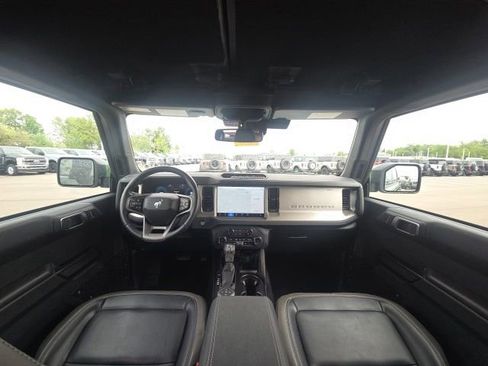 Used 2025 Ford Bronco Outer Banks w/ Sasquatch Package AWD/4WD image 20