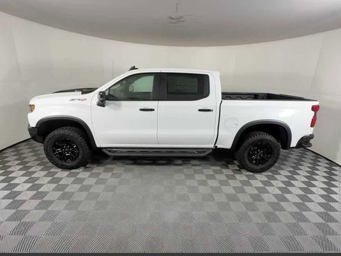 New 2026 Chevrolet Silverado 1500 ZR2 image 10