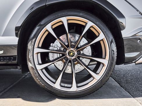 Used 2024 Lamborghini Urus S AWD/4WD image 20