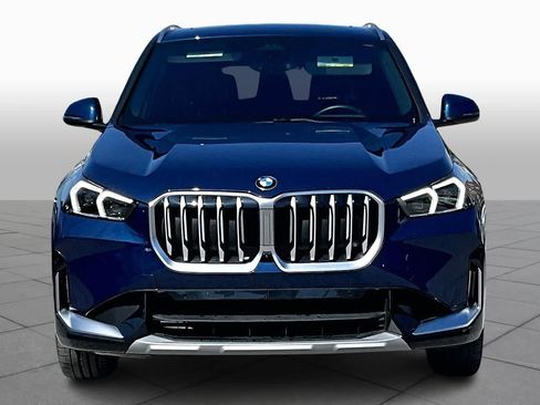 Used 2025 BMW X1 xDrive28i w/ Premium Package AWD/4WD image 3
