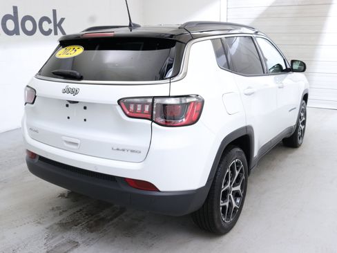 Used 2025 Jeep Compass Limited image 9