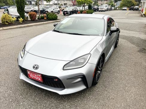Certified 2023 Toyota GR86 image 4