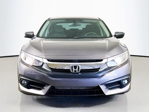 Used 2018 Honda Civic EX-L image 2