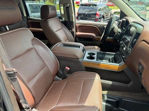 Used 2015 Chevrolet Silverado 1500 High Country w/ High Country Premium Package image 55