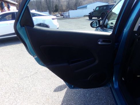 Used 2011 MAZDA MAZDA2 Sport image 27