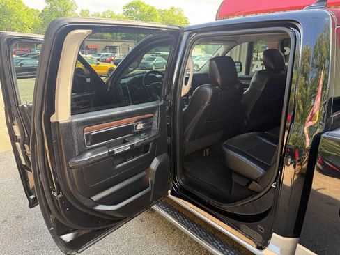 Used 2013 RAM 1500 Laramie w/ Convenience Group AWD/4WD image 12