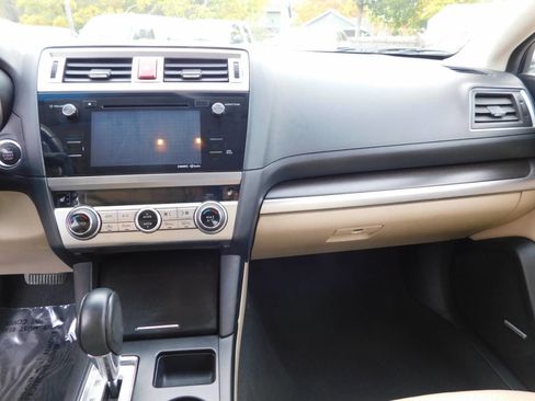 Used 2017 Subaru Legacy 2.5i Limited w/ Popular Package #4 image 7