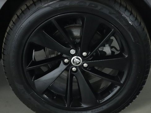 Used 2025 Jaguar F-PACE R-Dynamic S image 40