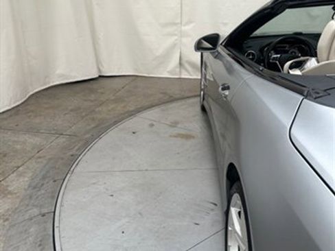 Used 2013 Mercedes-Benz SL 550 w/ Premium Pkg image 13