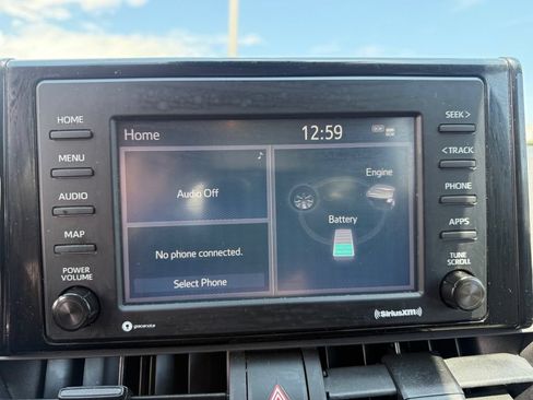 Used 2020 Toyota RAV4 LE w/ Carpet Mat Package AWD/4WD image 16
