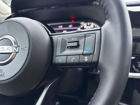 Used 2025 Nissan Pathfinder SL w/ SL Premium Package image 25