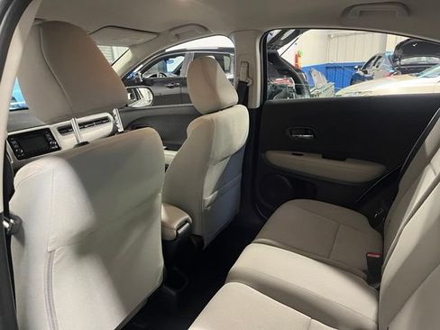Used 2021 Honda HR-V LX image 17