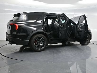 Used 2025 Ford Explorer ST