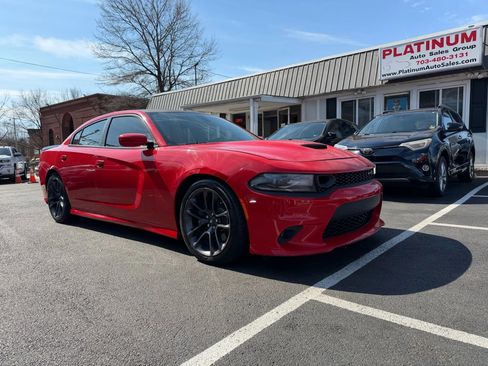 Used 2019 Dodge Charger Scat Pack image 1
