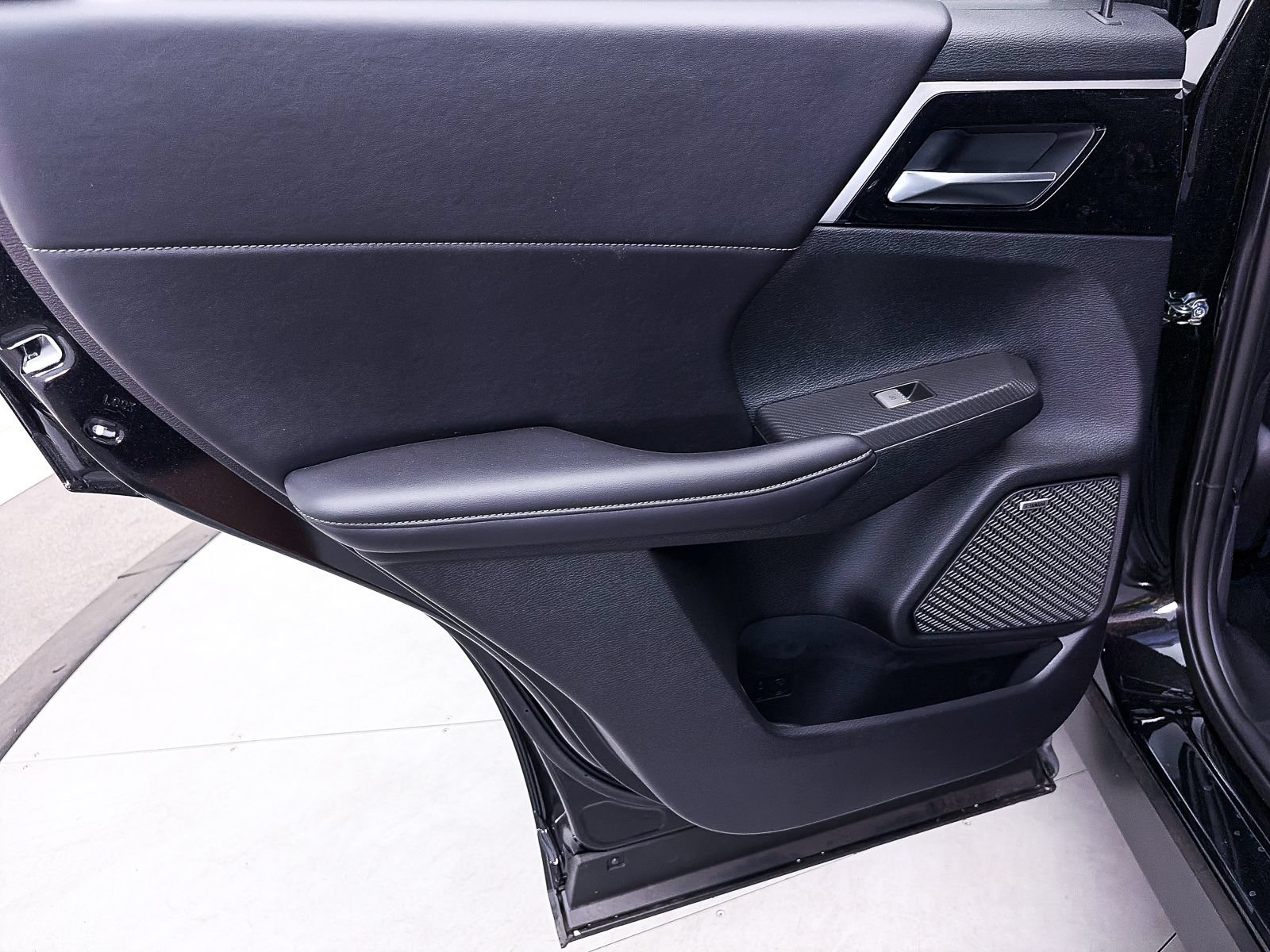 Used 2026 Mitsubishi Outlander LE AWD/4WD image 23