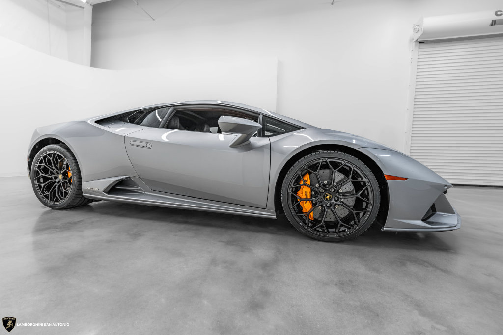 Used 2020 Lamborghini Huracan EVO AWD/4WD image 5