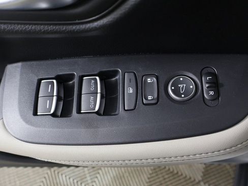 Used 2025 Honda HR-V EX-L image 36