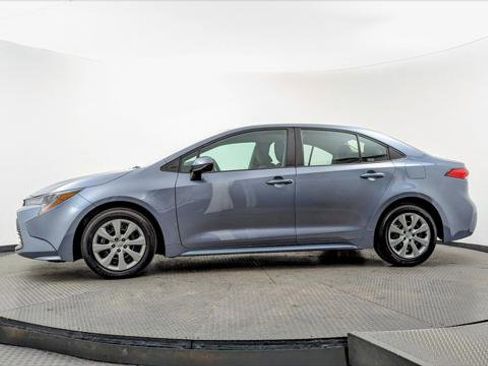 Used 2024 Toyota Corolla LE FWD image 3