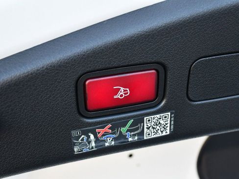 Used 2024 Mercedes-Benz CLE 300 4MATIC Cabriolet image 17