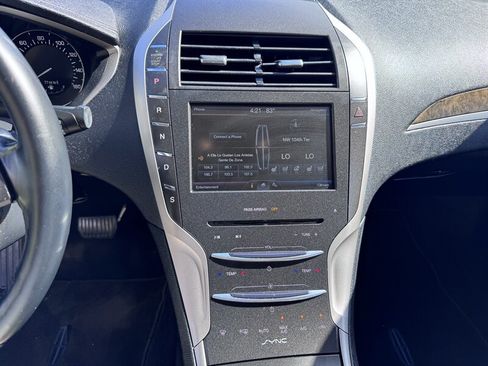 Used 2015 Lincoln MKZ w/ Equipment Group 102A Reserve FWD image 10