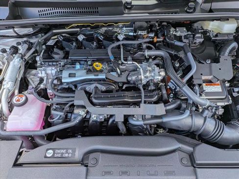 New 2026 Toyota Prius Plug-In Hybrid FWD image 14