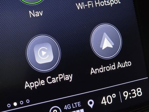 Used 2024 Buick Enclave Avenir image 8