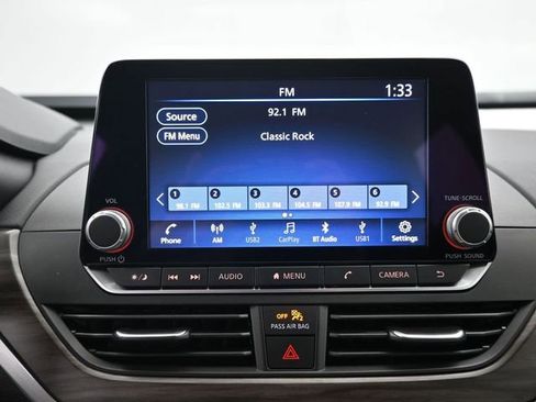 Used 2025 Nissan Altima 2.5 SV image 14