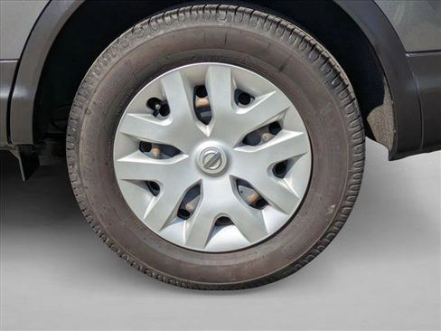 Used 2018 Nissan Rogue Sport S image 23