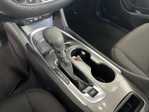 Used 2025 Chevrolet Malibu LT FWD image 19