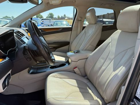 Used 2017 Lincoln MKC Select w/ Select Plus Package image 14