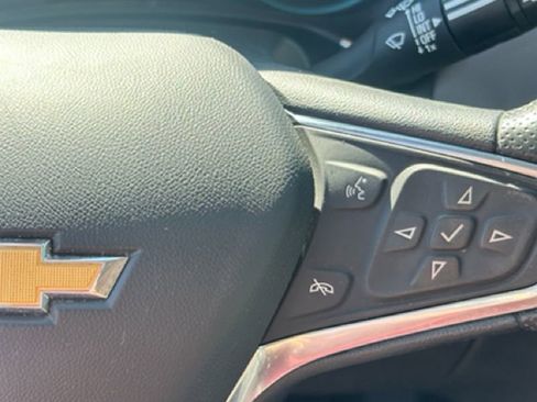 Used 2023 Chevrolet Equinox LS image 11