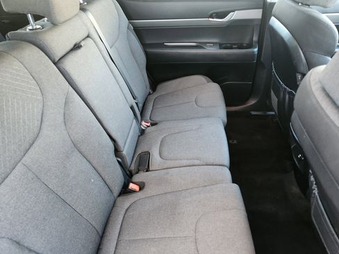 Used 2024 Hyundai Palisade SE image 15