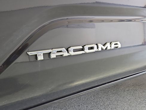Used 2024 Toyota Tacoma SR5 AWD/4WD image 7