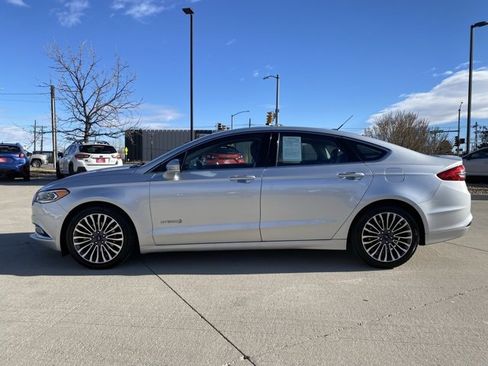 Used 2017 Ford Fusion Titanium image 2