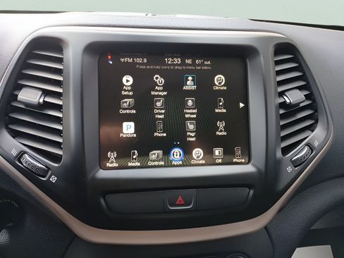 Used 2017 Jeep Cherokee Latitude w/ True North Edition AWD/4WD image 18
