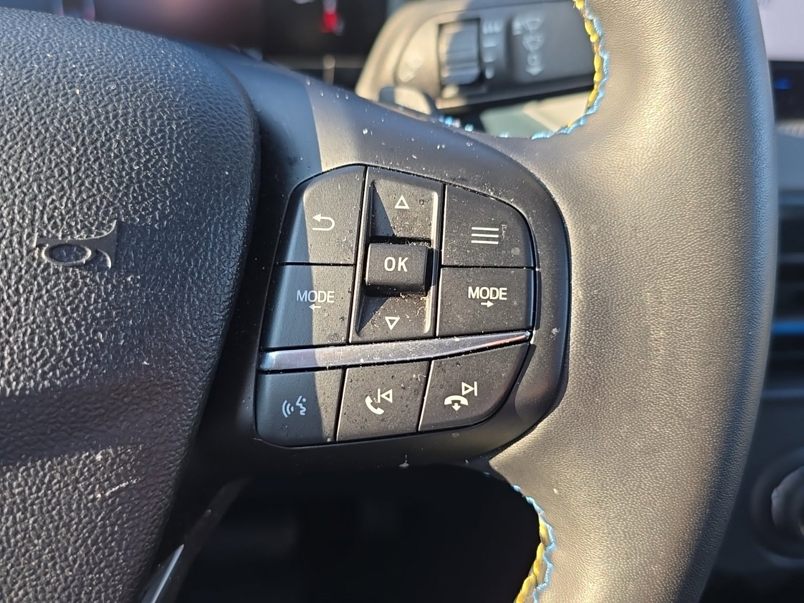 Used 2025 Ford Maverick Lobo AWD/4WD image 23
