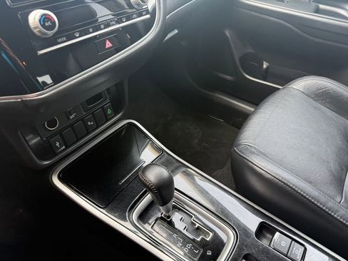 Used 2020 Mitsubishi Outlander SEL FWD image 32