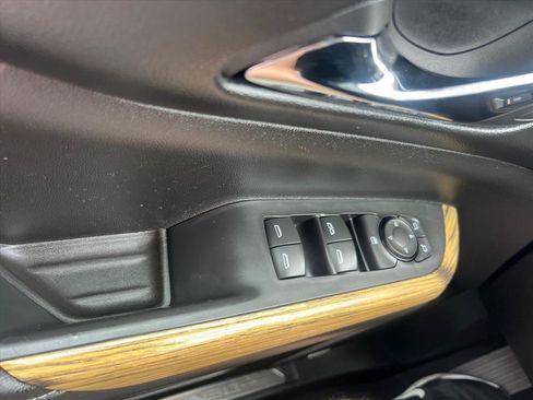 Used 2018 GMC Acadia Denali w/ Technology Package AWD/4WD image 16
