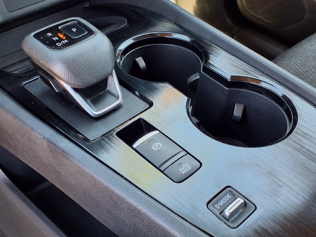 Certified 2025 Nissan Rogue SV FWD image 21