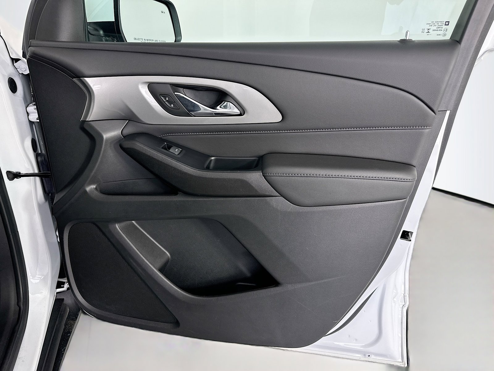 Used 2023 Chevrolet Traverse LT FWD image 35