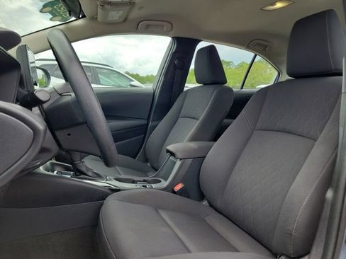 Used 2023 Toyota Corolla LE FWD image 16