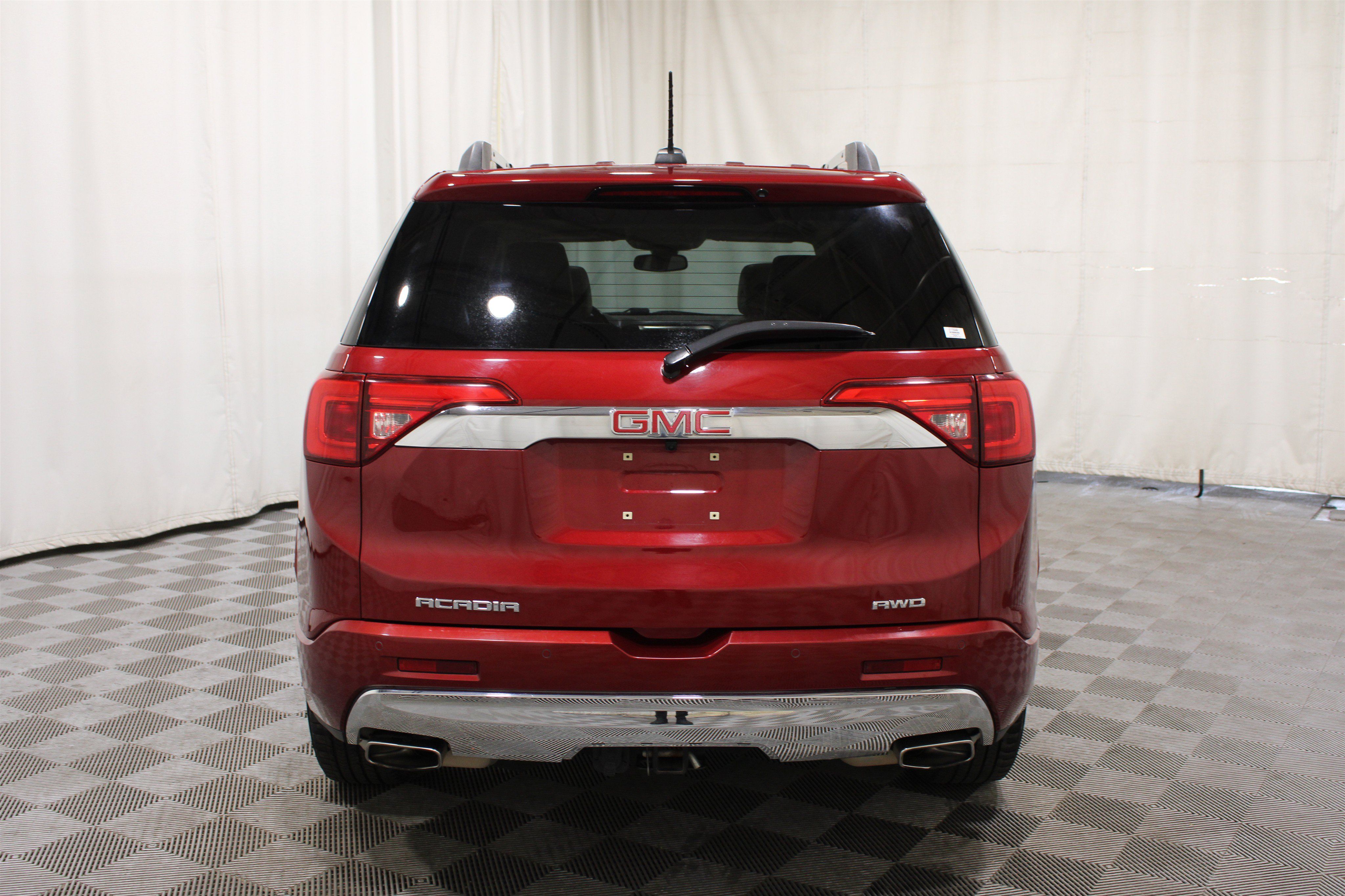 Used 2019 GMC Acadia Denali w/ Technology Package AWD/4WD image 36