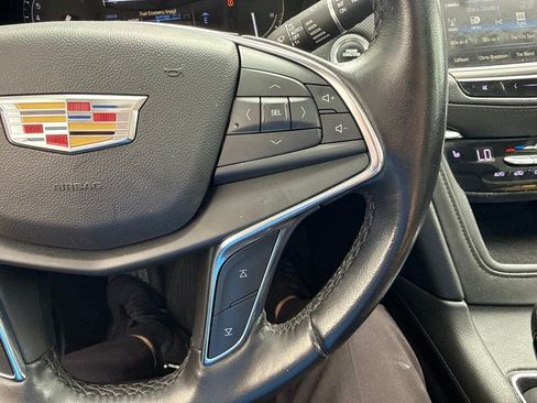 Used 2018 Cadillac XT5 Luxury w/ Driver Awareness Package AWD/4WD image 16